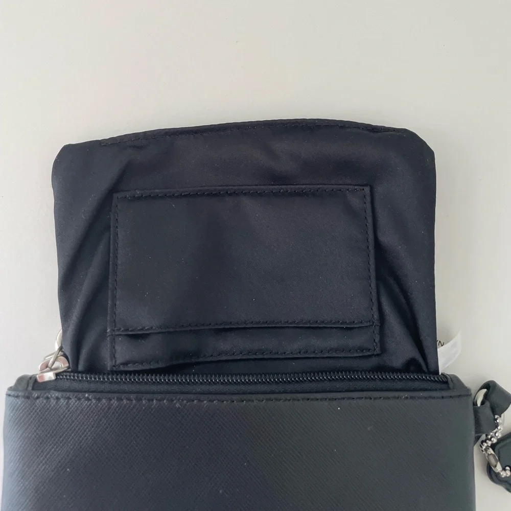 Coach Bow wristlet | Black Leather